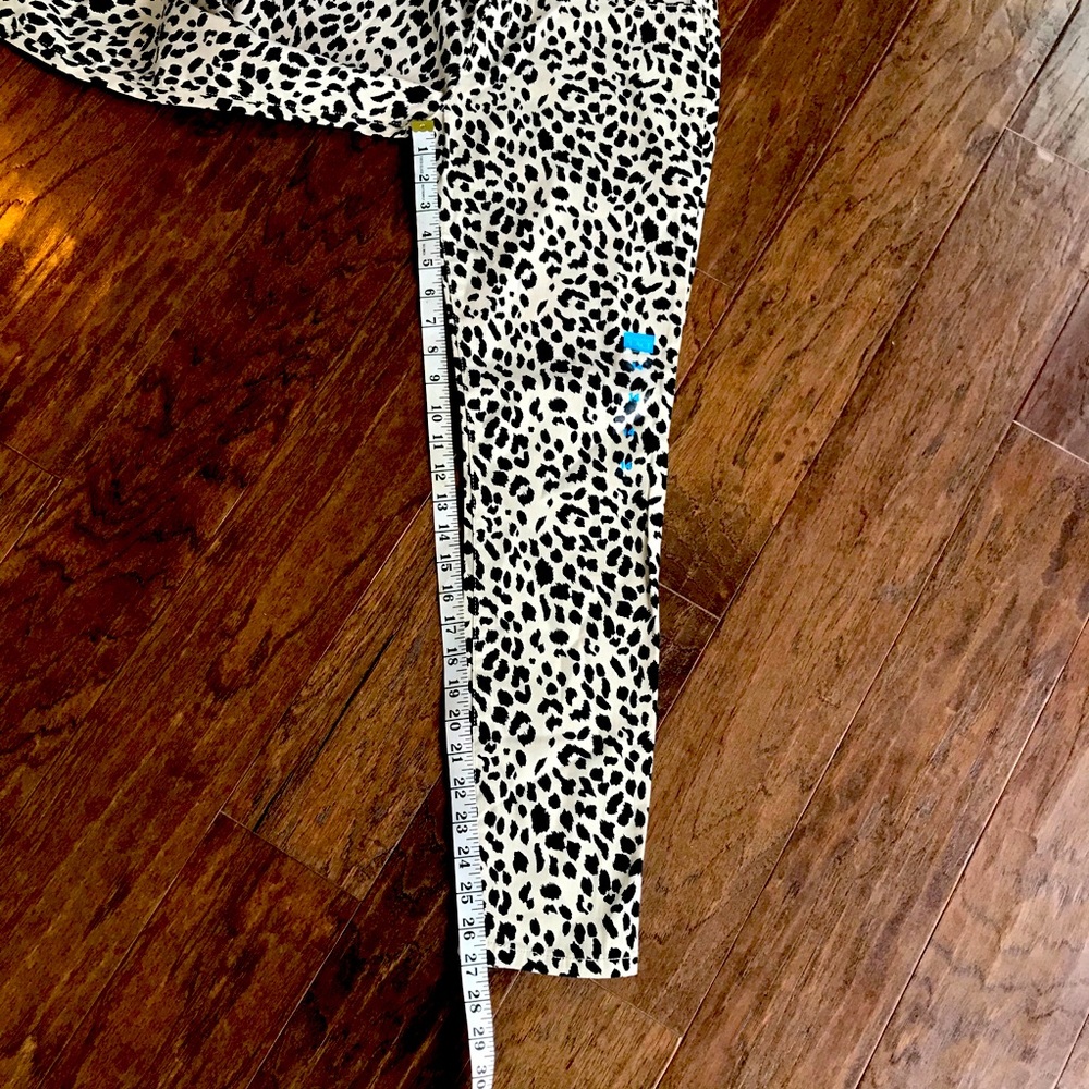 🐆The Children’s Place Girls Leopard Print Chino Pants – Size 14 | New With Tags - Picture 3 of 5